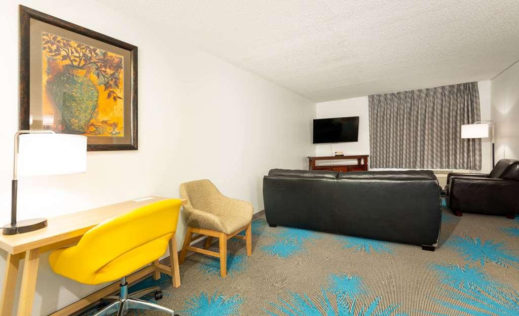 Days Inn By Wyndham Coeur D'Alene Room photo