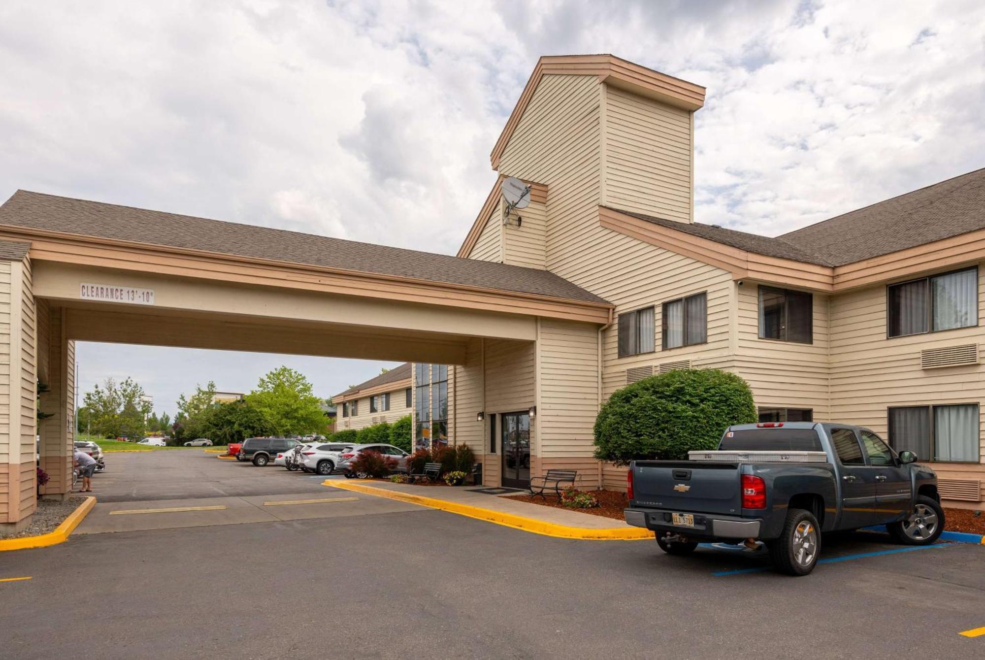 Days Inn By Wyndham Coeur D'Alene Exterior photo